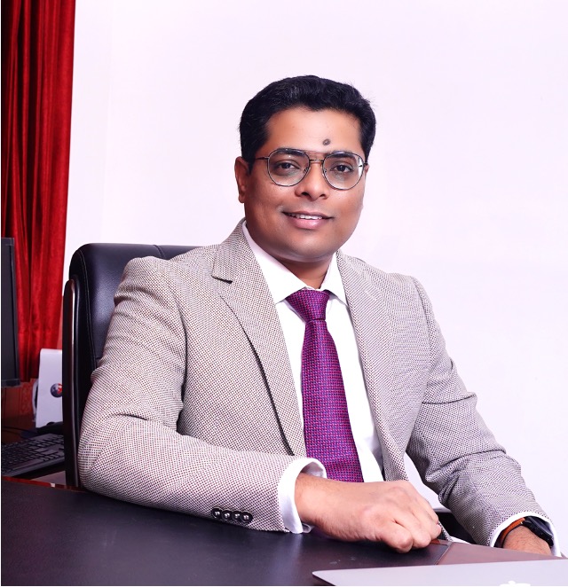 Dr. Vivek Kamaraj